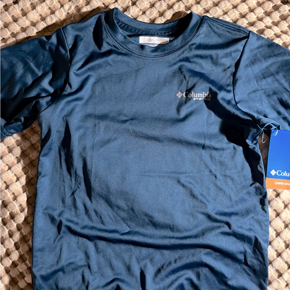 Columbia Omni shade shirt